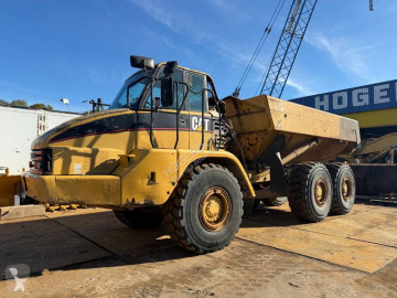 Tombereau articulé Caterpillar