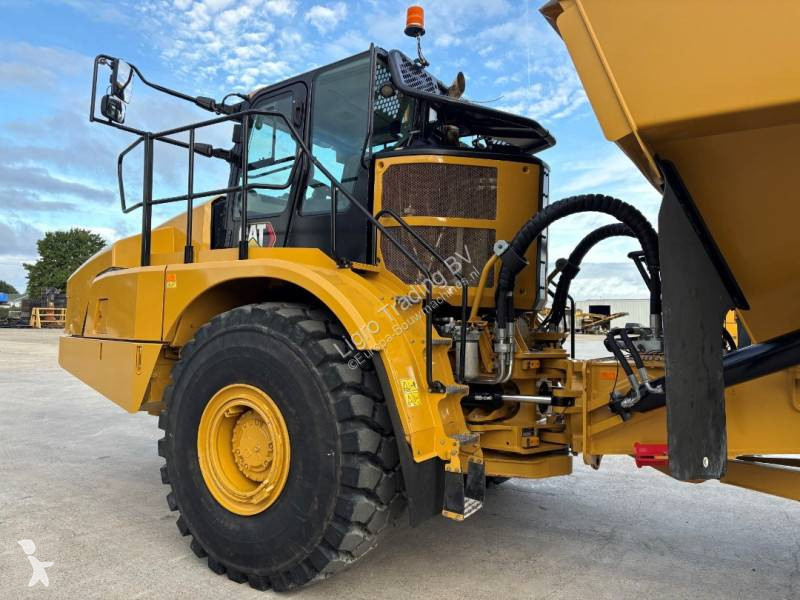 Tombereau Caterpillar 745
