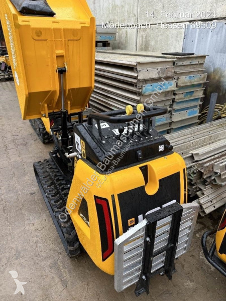 Dumper JCB mit Tritt