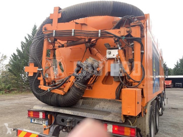 Camion aspirateur Mercedes