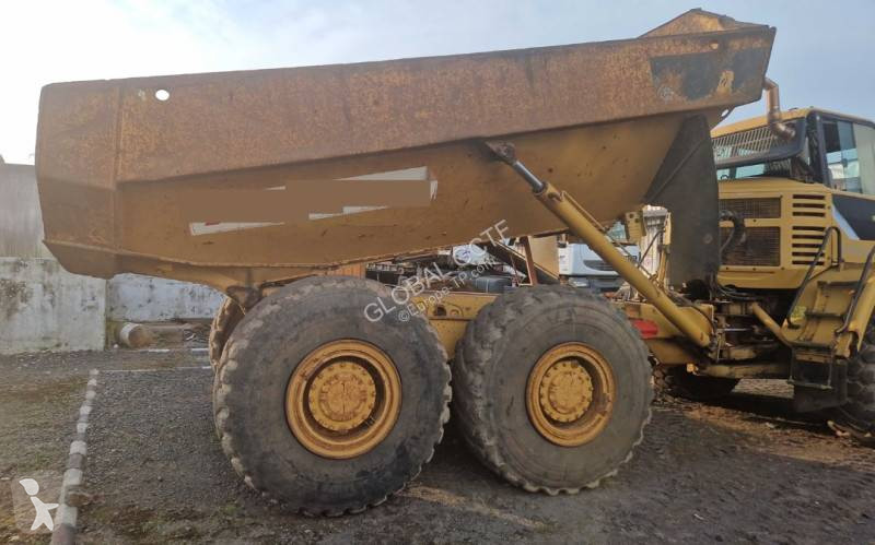 Dumper Caterpillar