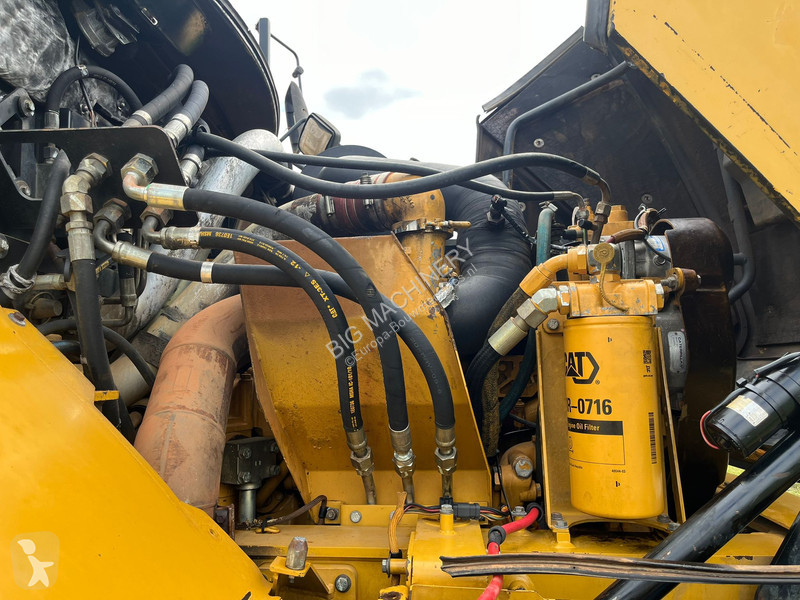 Dumper Caterpillar