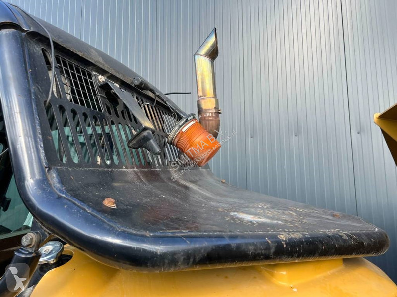 Sklápač Caterpillar 735 |