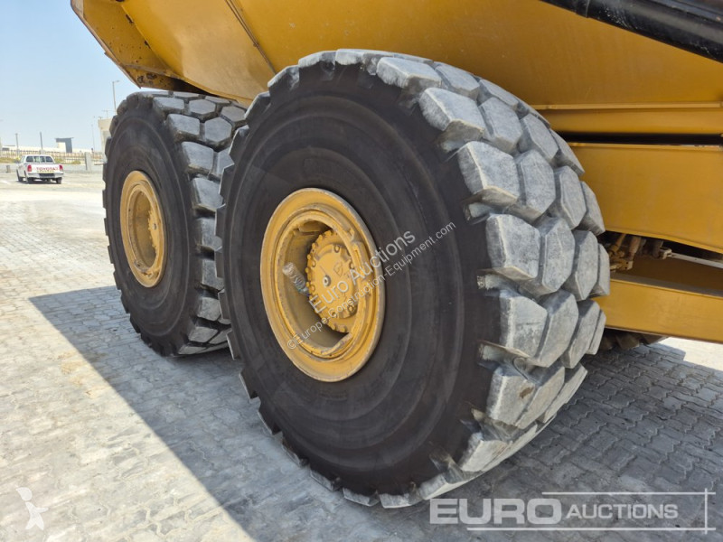 Basculantă Caterpillar 745