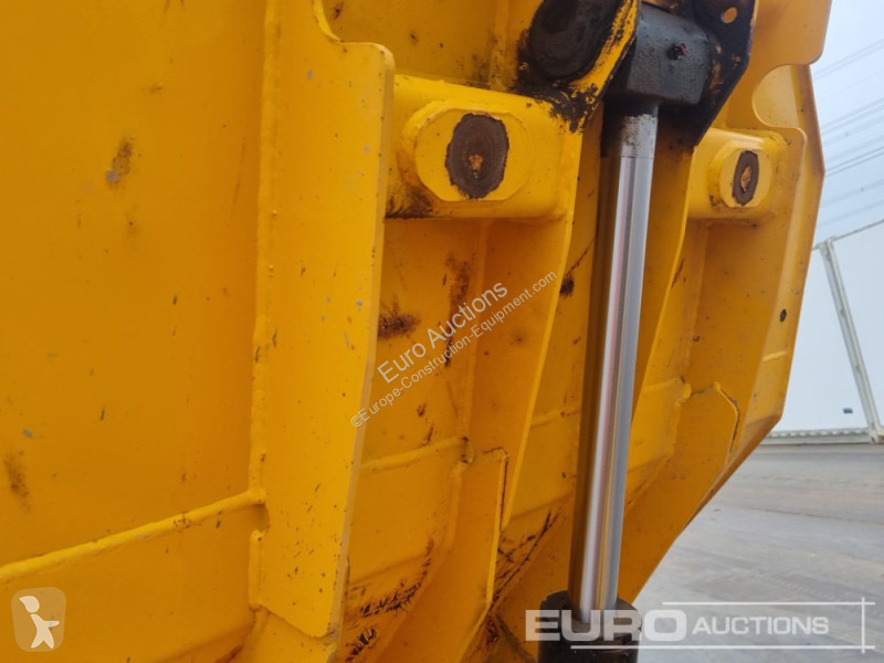 عربة قلابة JCB 3STH
