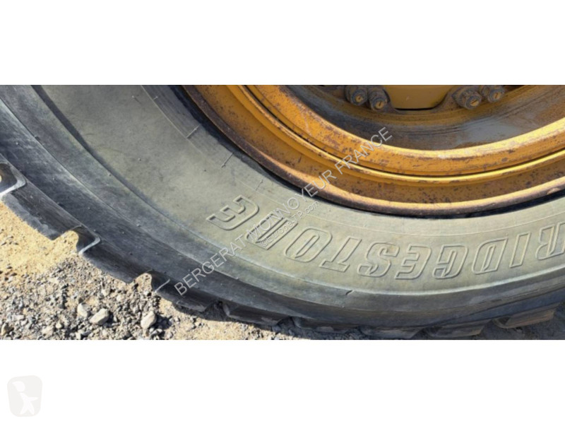 Карьерный самосвал Caterpillar