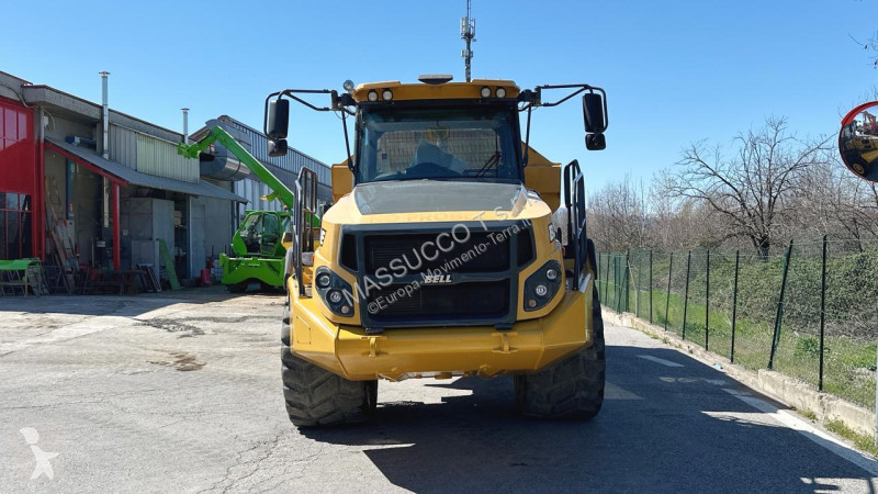عربة قلابة Bell B30E 6x6