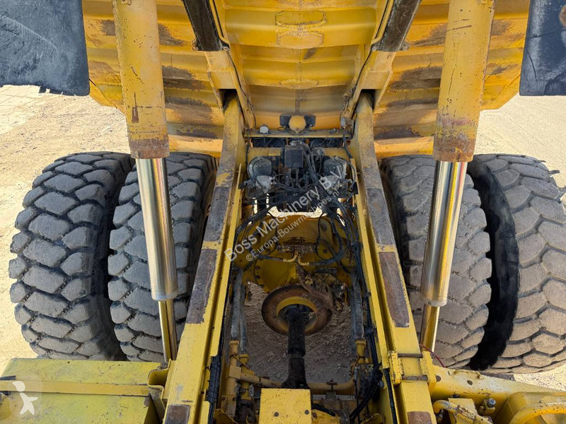 Sklápač Komatsu HD605-5 - Automatic Greasing /...