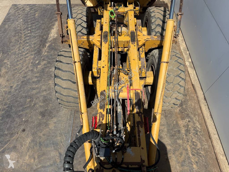 Sklápač Caterpillar - Automatic Greasing / Airco