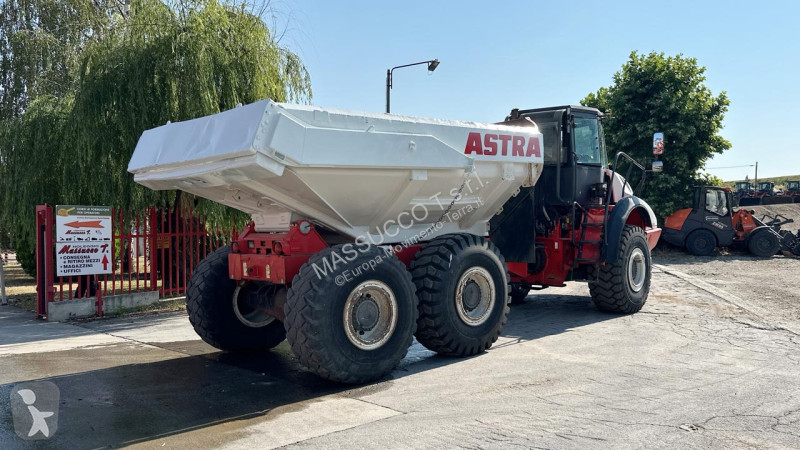 عربة قلابة Astra 30D 6X6