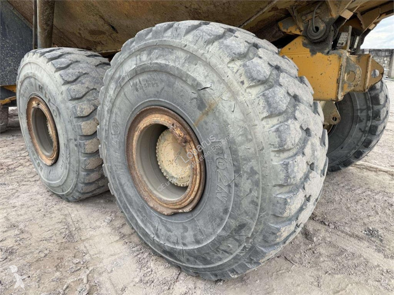 عربة قلابة Volvo