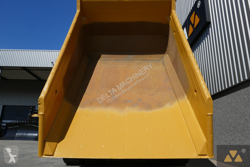 Dumper Caterpillar