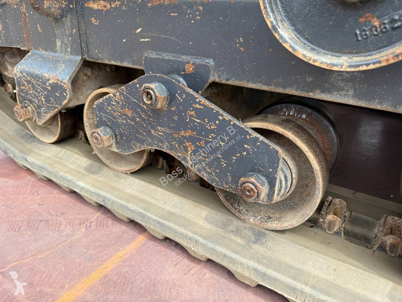 Basculantă Kubota - Tilt + Rotate / Track Dumper