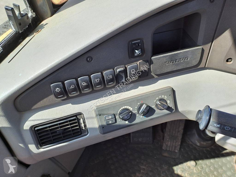 Basculantă Volvo