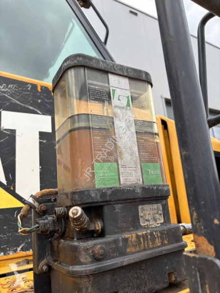 Dumper Caterpillar