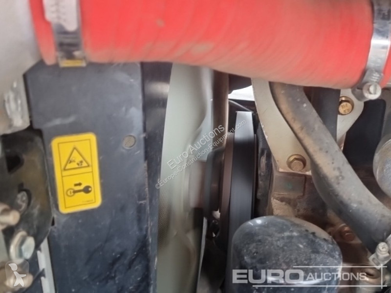Sklápěčka JCB 6TFT
