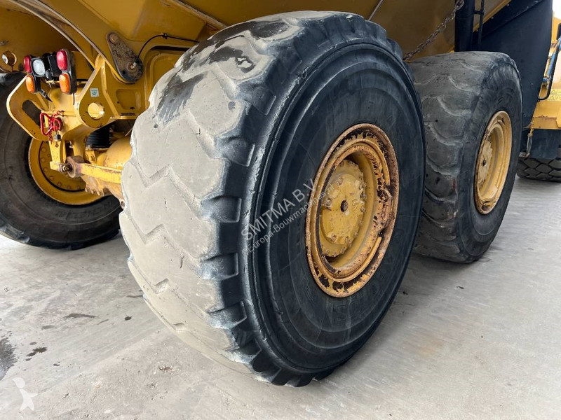 عربة قلابة Caterpillar C