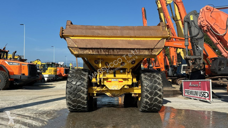 عربة قلابة Bell B50E 6X6