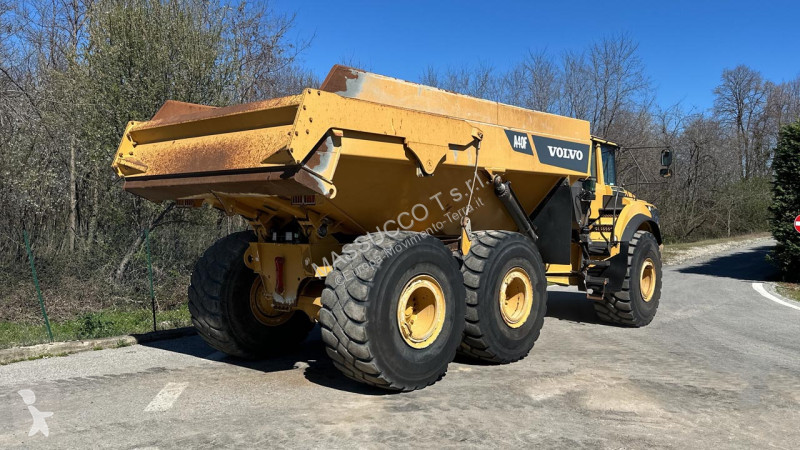 Sklápač Volvo 6x6