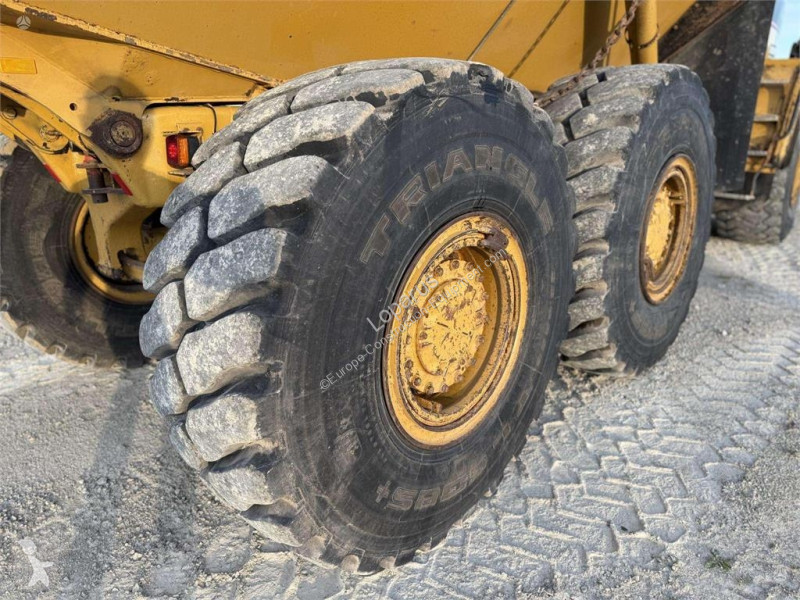 Карьерный самосвал Caterpillar 730