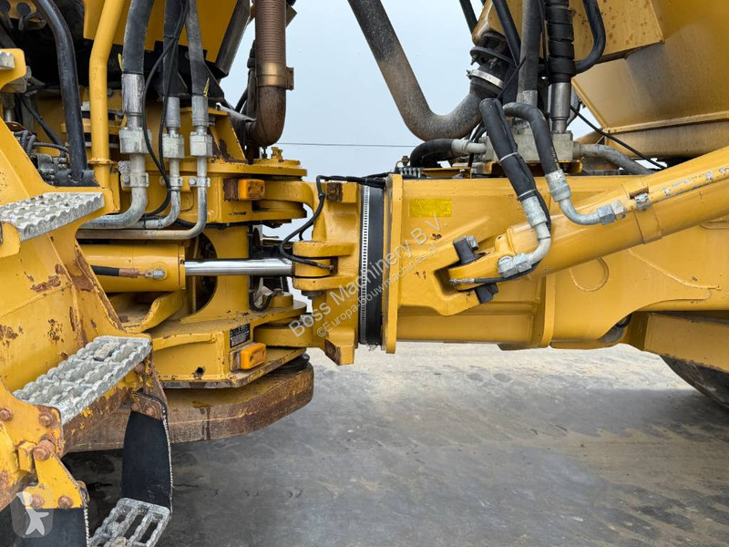 Sklápač Caterpillar - Automatic Greasing / Camera