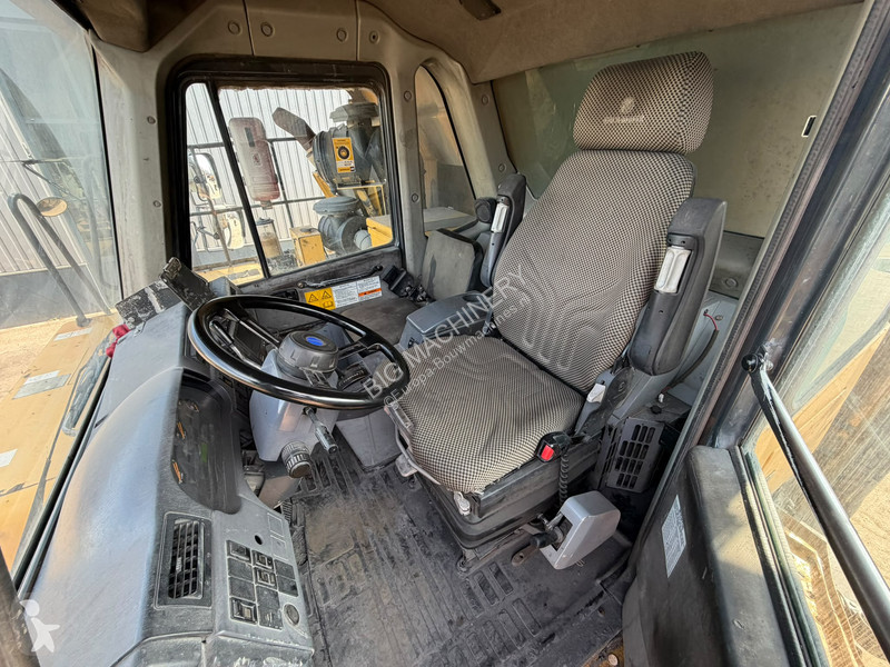 عربة قلابة Komatsu