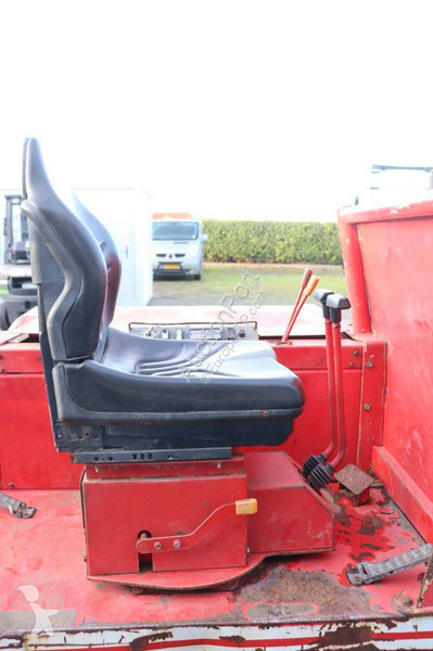 عربة قلابة Kubota