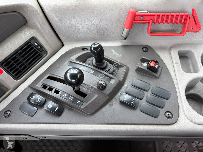 عربة قلابة Volvo G