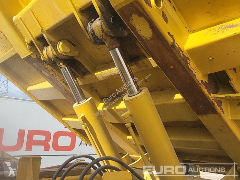 Basculantă Komatsu CD110R-2
