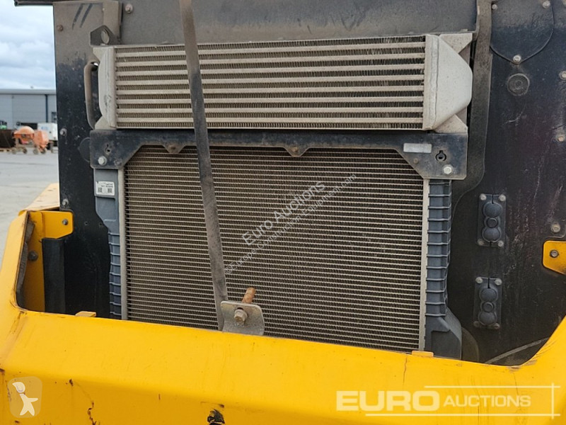 Basculantă JCB 6TST