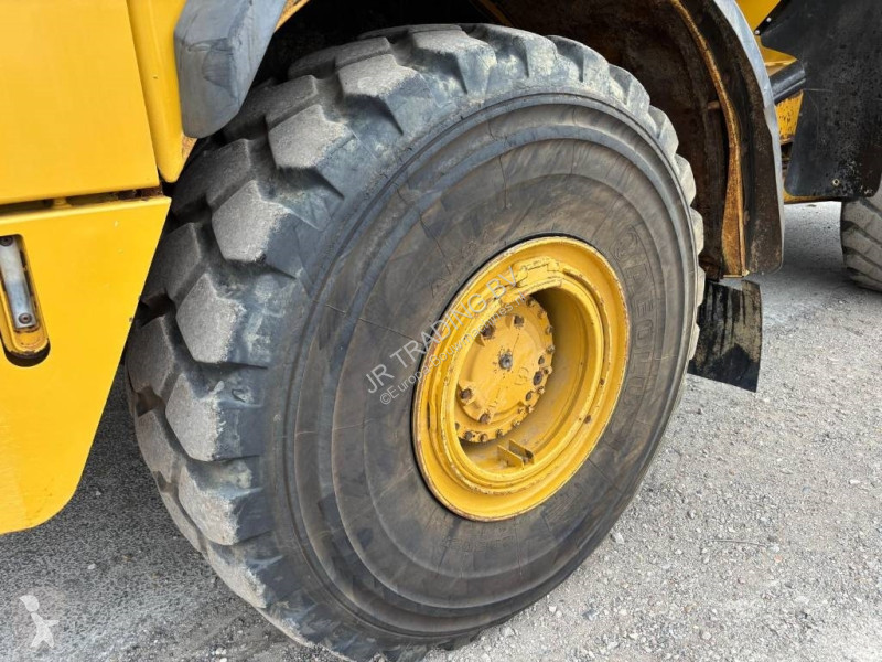Dumper Caterpillar