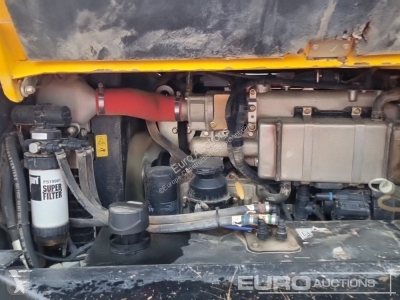 Sklápěčka JCB 6TFT