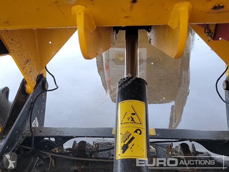 Sklápěčka JCB 3TFT