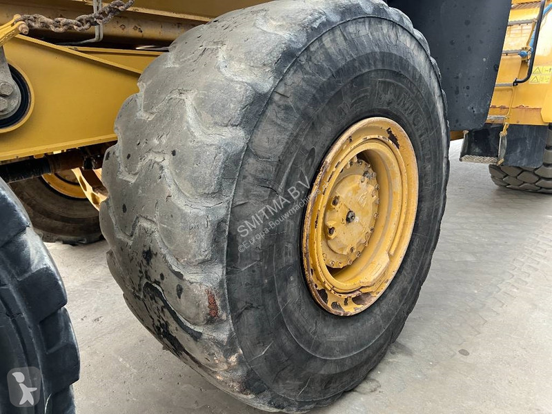 عربة قلابة Caterpillar C