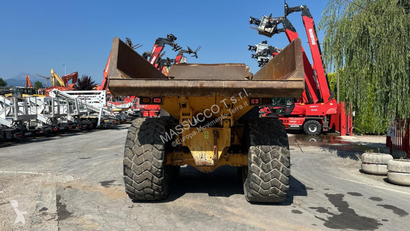 عربة قلابة Volvo 6X6