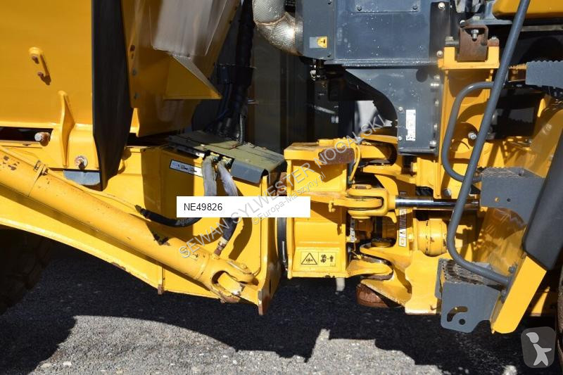 عربة قلابة Bell B25 E