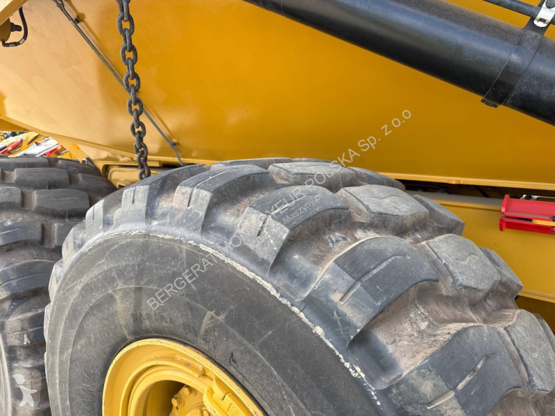 Sklápěčka Caterpillar