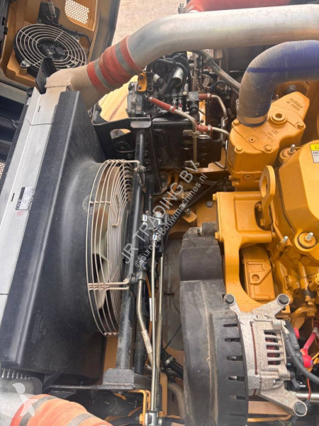Tombereau Caterpillar 730