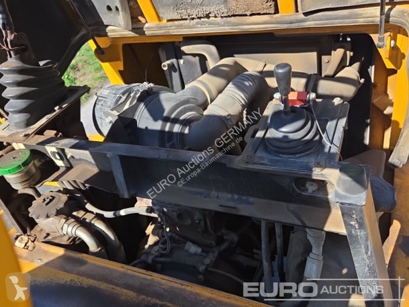 عربة قلابة Thwaites MACH474