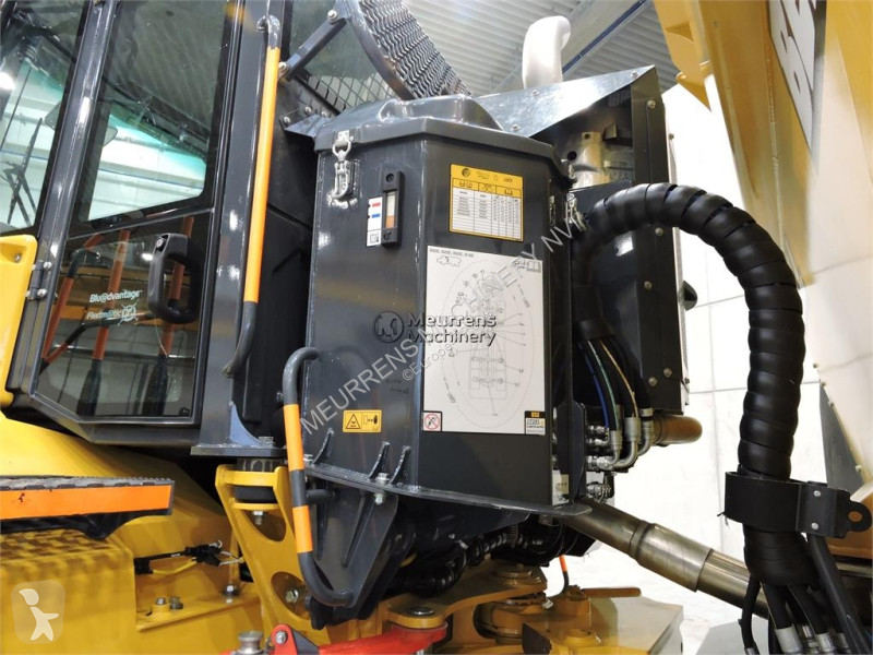 عربة قلابة Bell B30E