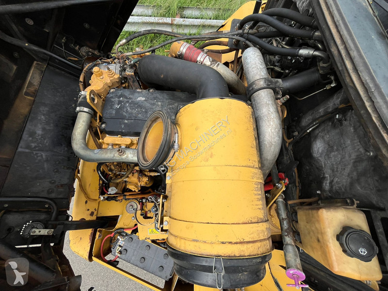 Dumper Caterpillar