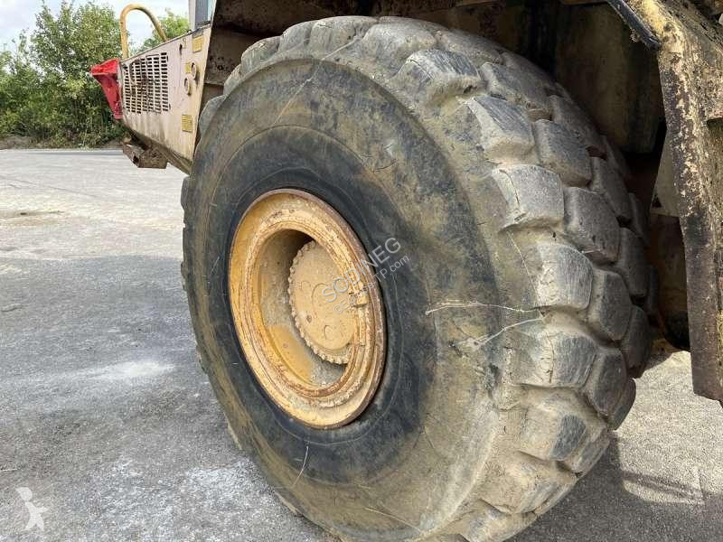 عربة قلابة Bell M 6X6