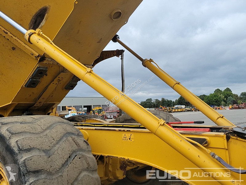 Basculantă Bell B30E