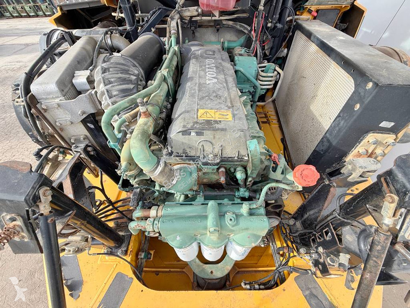 Dumper Volvo - Tailgate / Backup Camera
