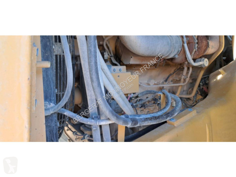 Карьерный самосвал Caterpillar
