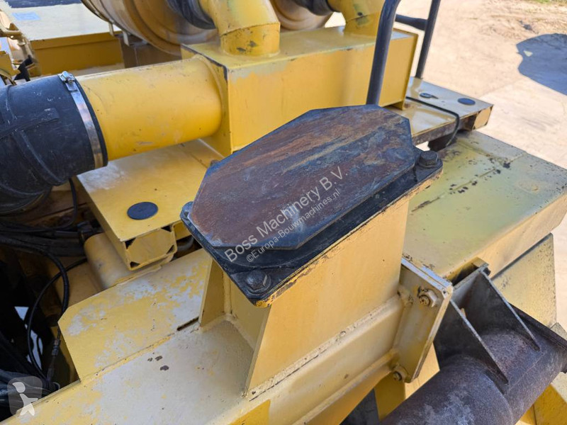 Sklápač Komatsu HD605-5 - Automatic Greasing /...