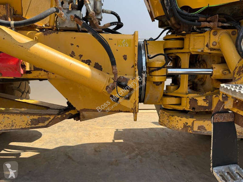 Sklápač Caterpillar - Automatic Greasing / Airco