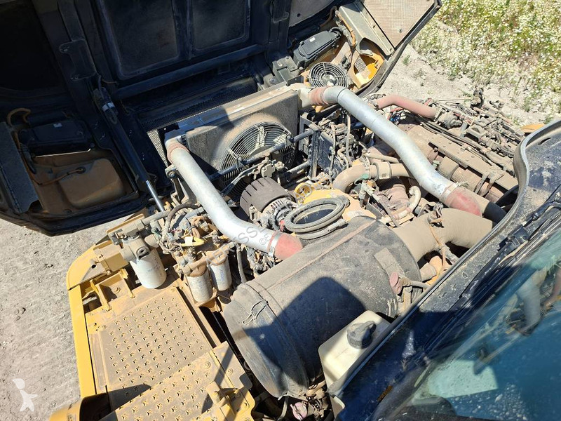 عربة قلابة Caterpillar C2