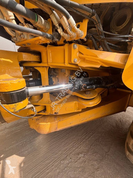 Tombereau Caterpillar 730