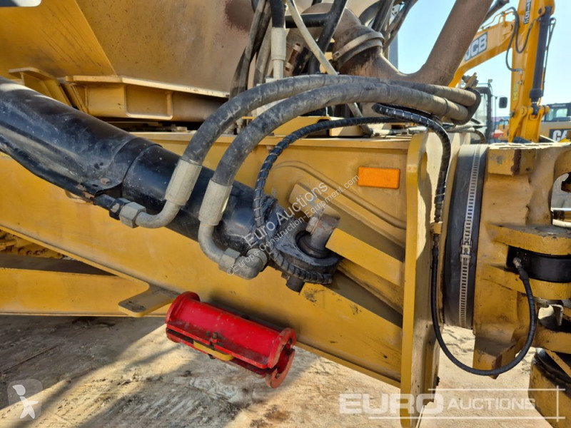 Basculantă Caterpillar 745
